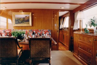Motor yacht Keldi -  Dining